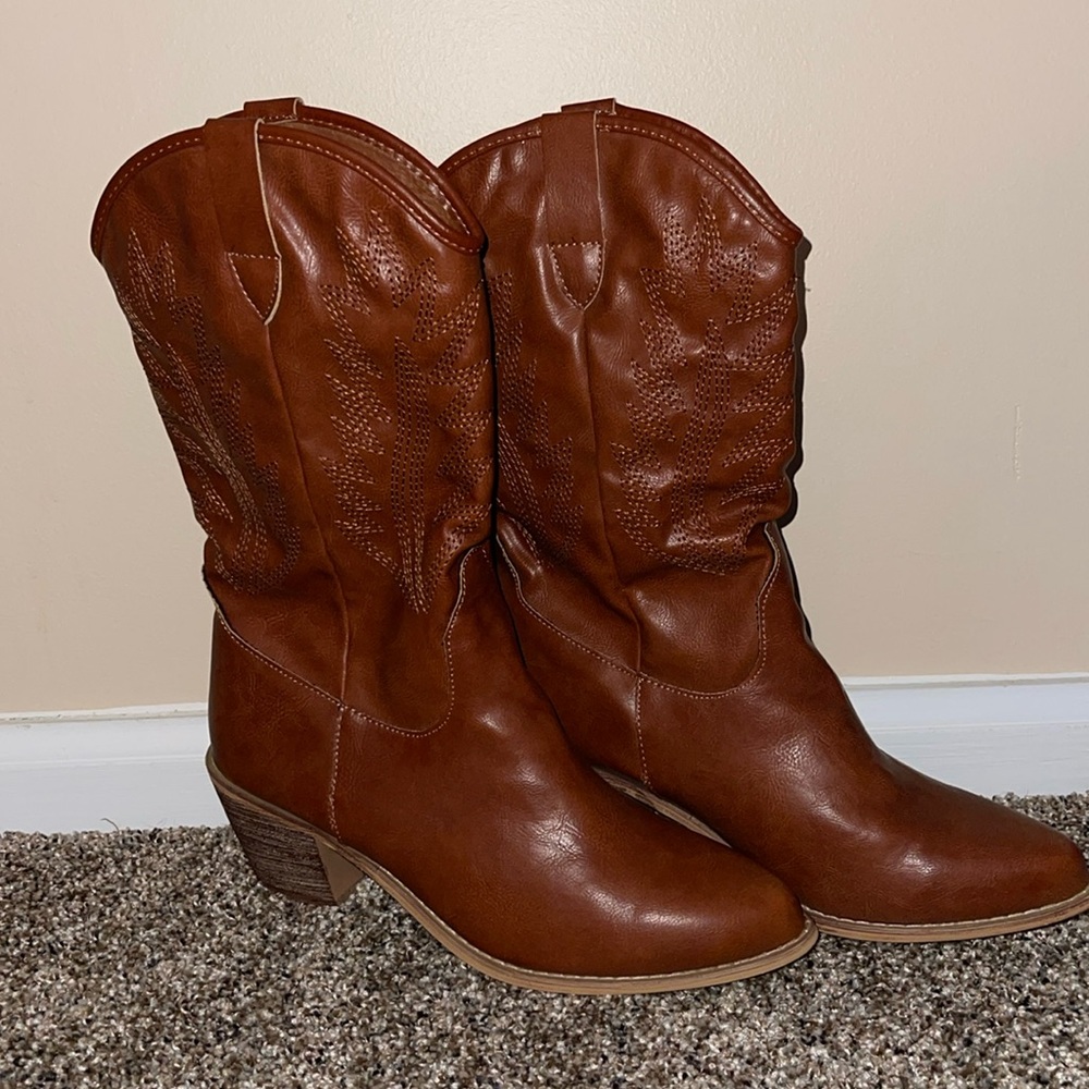 NWOT Cowboy Boot